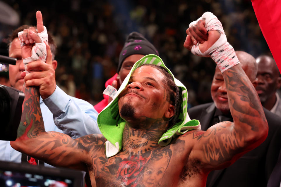 Gervonta Davis celebra su nocaut en el séptimo asalto ante Ryan García el sábado en el T-Mobile Arena de Las Vegas.  (Foto de Al Bello/Getty Images)