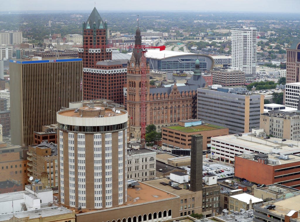 Apartment rents in Milwaukee continued to climb in 2022, highlighting the need for more affordable housing units and policies.