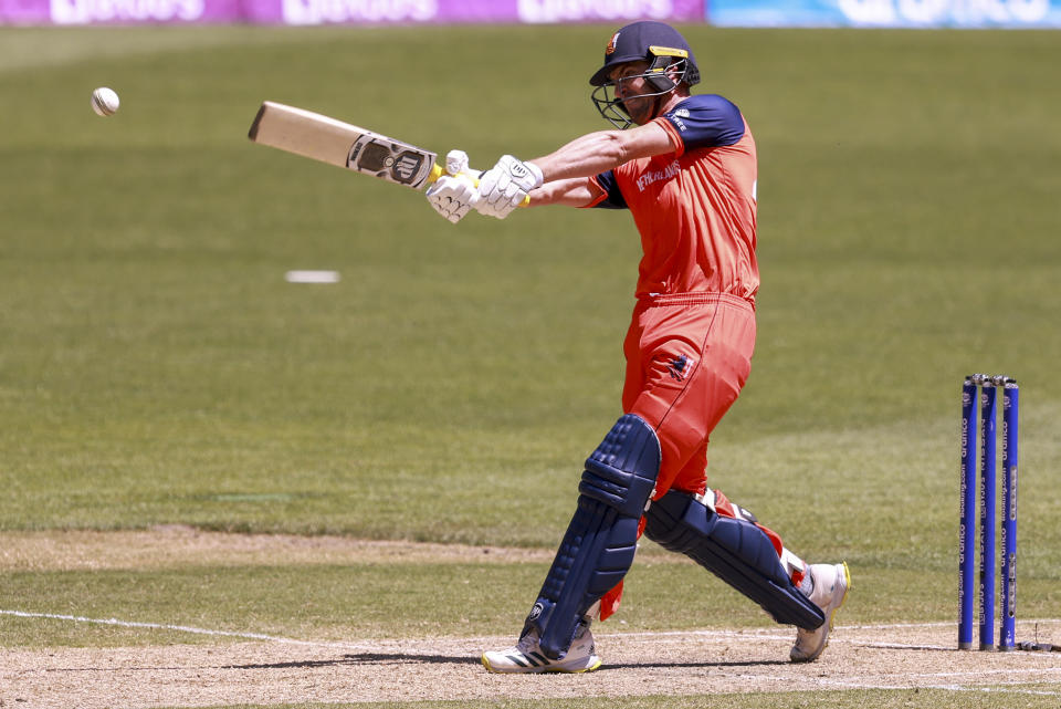 Netherlands' Colin Ackermann bats during the T20 World Cup cricket match South Africa and the Netherlands in Adelaide, Australia, Sunday, Nov. 6, 2022. (AP Photo/James Elsby)