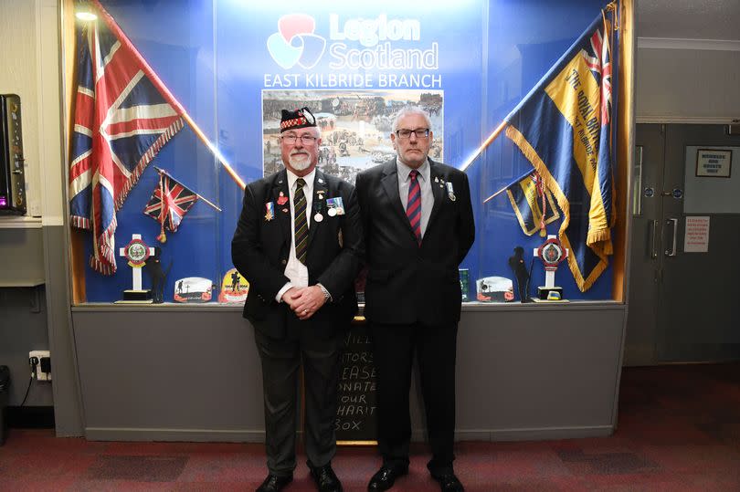 Bobby Russell with ex-Falklands war veteran Alex Galbraith -Credit:Stuart Vance/ReachPlc