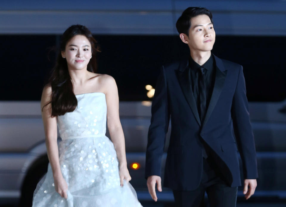 South Korean celebrities Song Joong-ki and Song Hye-kyo arrive at 52nd Baeksang Arts Awards in Seoul June 3, 2016. — Reuters pic