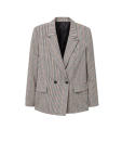 <p>Mango Check Structured Blazer, $100, <a rel="nofollow noopener" href="https://shop.mango.com/us/women/jackets-blazers/check-structured-blazer_11085705.html?c=70&utm_source=polyvore&utm_medium=cpc&utm_campaign=comparador_USA" target="_blank" data-ylk="slk:mango.com;elm:context_link;itc:0;sec:content-canvas" class="link ">mango.com</a><br> (Data: Long Tall Sally, Instagram) </p>