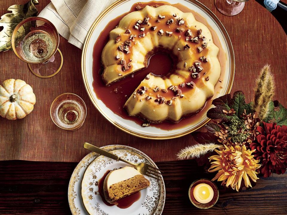 Pumpkin-Spice Magic Cake