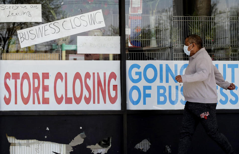 Image: Closed store in Illinois (Nam Y. Huh / AP)