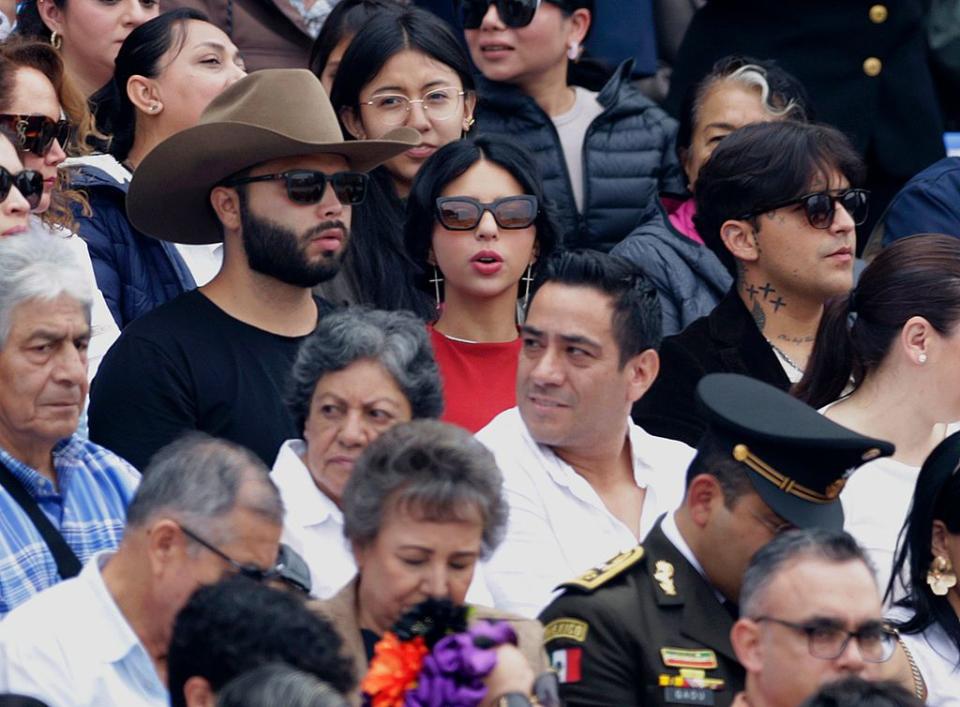 Ángela y Christian estuvieron muy cercanos y atentos al desfile.