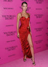 <p>Die schöne Bella Hadid ist im Vergleich zu Maria ein alter Red-Carpet-Hase, sah auf dem Event in ihrem sexy Look von Alexandre Vauthier zumindest aus Fashionista-Perspektive aber nicht ansatzweise so stilvoll und aufregend aus wie der Nachwuchsengel, was auch … (20. November 2017, Bild: AP) </p>