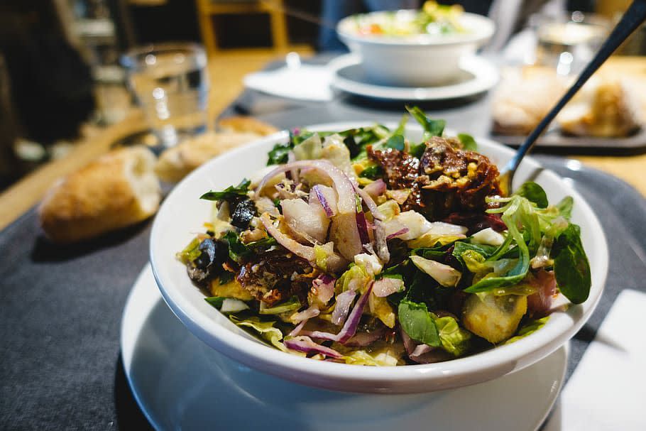 healthy salad ground beef