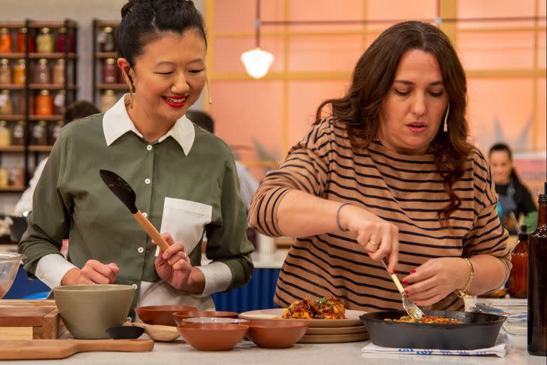 Karina Gao y Narda Lepes comparten pantalla todos los martes en el ciclo gastronómico