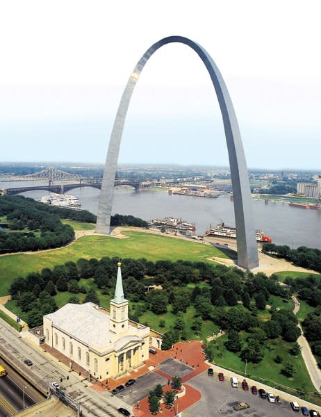 How the St. Louis Arch Stands Against All Odds