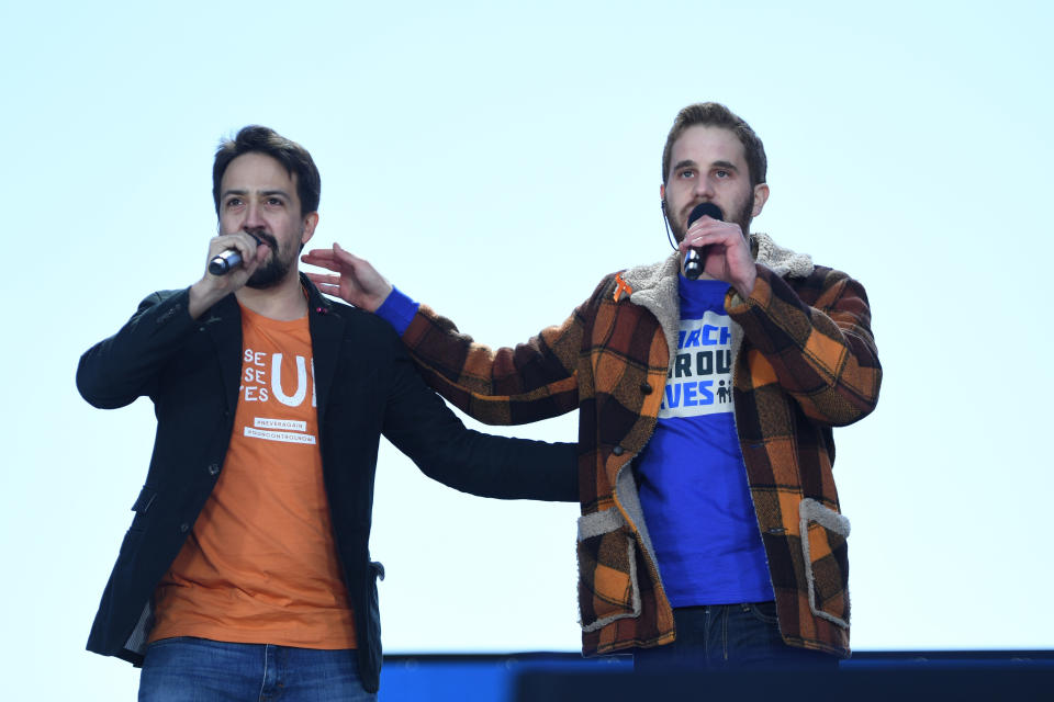 Singer Lin-Manuel Miranda (L) and Singer Ben Platt perform.&nbsp;