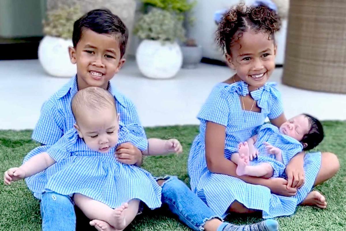 Chrissy Teigen, John Legend's Four Kids Dress in Matching Outfits for ...