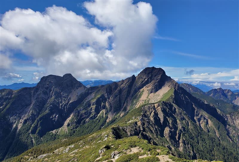 玉山主峰。（圖／營建署提供)