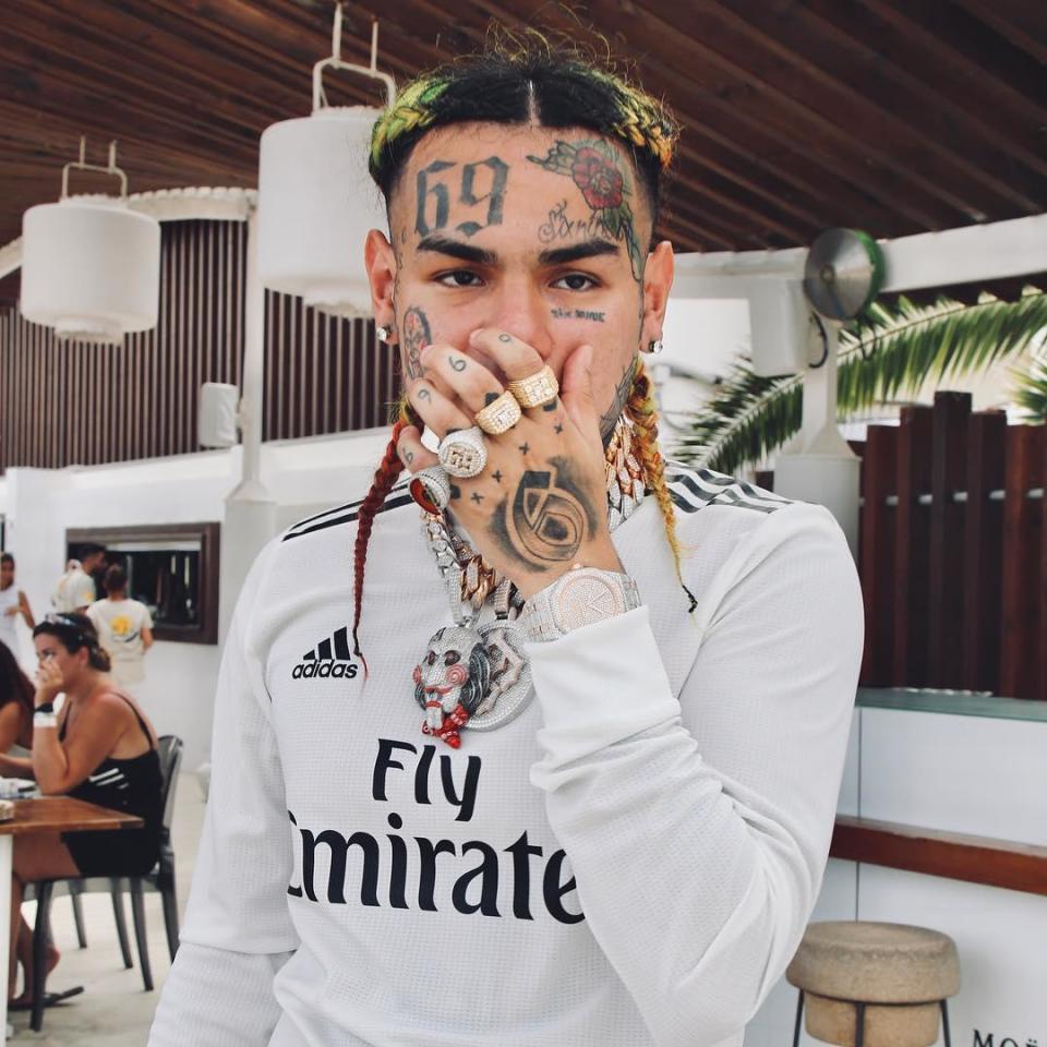 Tekashi 6ix9ine In Legal Crosshairs With Tattoo Artist Over Heroine Claims