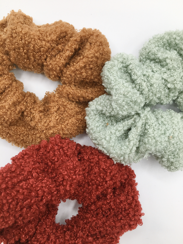 49) Boucle Scrunchies, FWBX