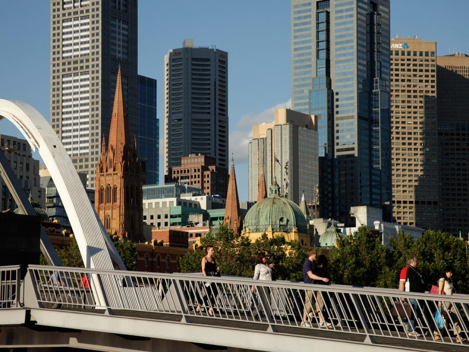 Platz 10: In Sachen 4G, LTE und Handyempfang hat Melbourne in Australien die Nase ganz weit vorne. Auch wenn es um Stadtentwicklung und Bildung geht, bestätigt der "Smart Cities Index 2017" der Metropole eine gute Leistung. Schwächen gibt es bei sauberer Energie und Umweltschutz. (Bild-Copyright: ddp images)