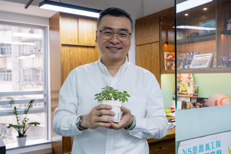 香港諾思研習亦有在中心放置Plant Plant的盆栽，創辦人湯健民指，綠色植物可令辦公室更活潑，「對環境好啲，亦都可以將綠化嘅想法傳比下一代」。加上「胖胖棉」「好似特別易種，啲嘢生得好快」，現時每位職員均有一棵植物。