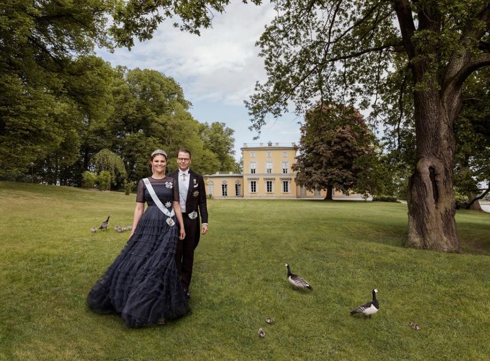 Victoria de Suecia, look de gala con vestido y tiara