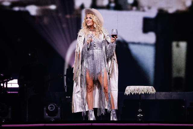 Carrie Underwood Dazzles In Stunning Metallic Bodysuit & Plays