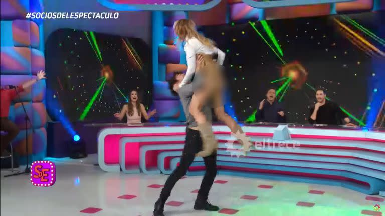 El momento del blooper de Paula Varela (Foto: Captura de video)