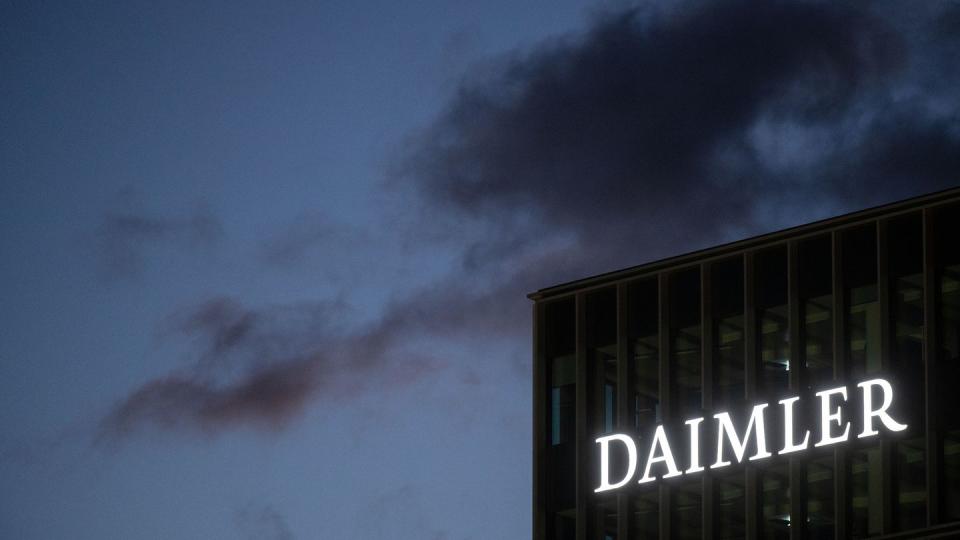 Daimler kürzte 2020 die Arbeitszeit zahlreicher Beschäftigter.