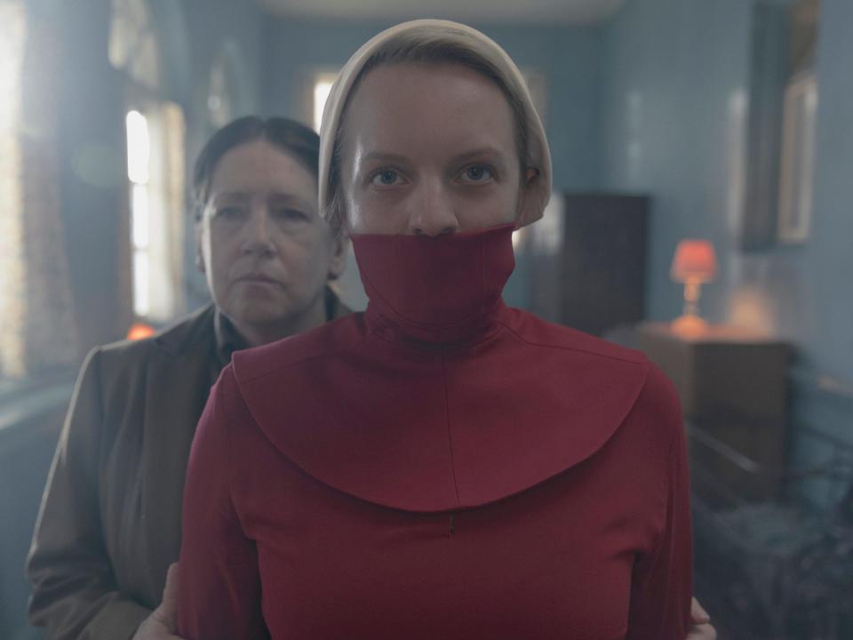 the handmaids tale 306 elisabeth moss