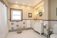 <p>Here’s the home’s only bathroom. Thankfully, it’s a big one. (Zoocasa) </p>