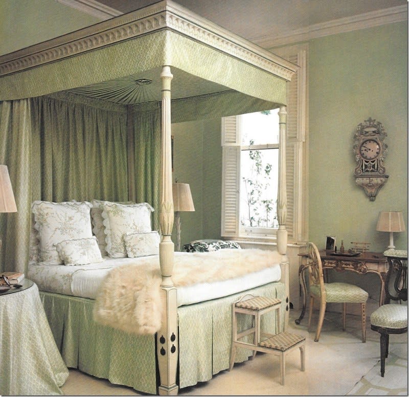 The bedroom of Radziwill's Park Avenue apartment.