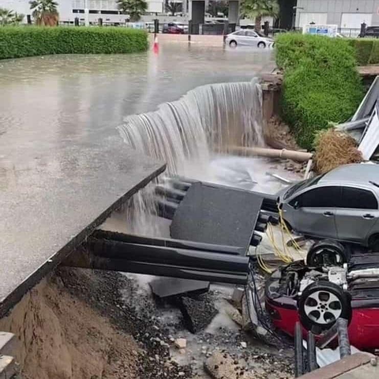 Heavy rain is an unusual event in the desert country