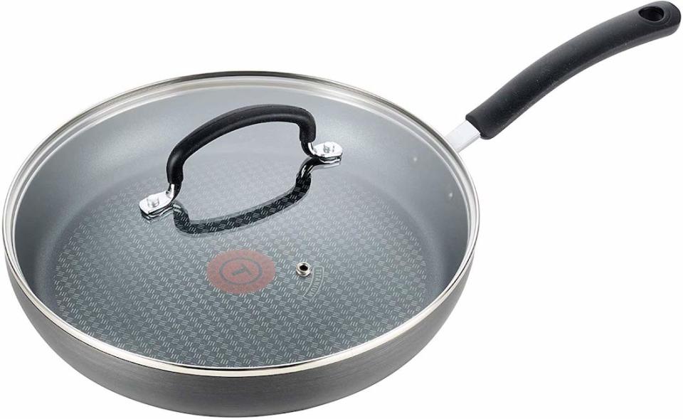 T-fal E76598 Ultimate Hard Anodized Nonstick 12 Inch Fry Pan with Lid. (Photo: Amazon)