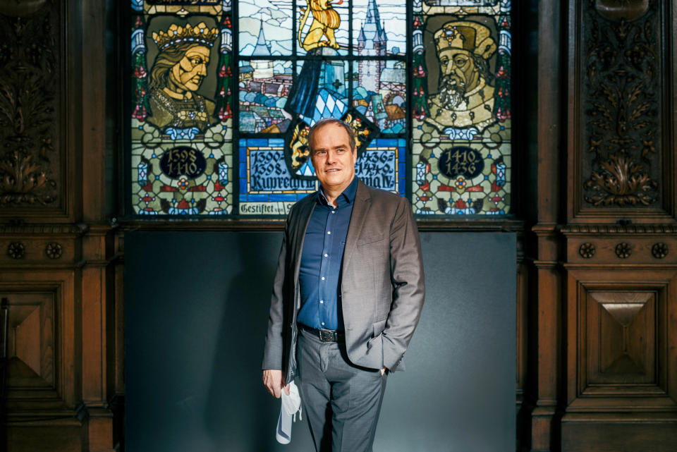 El alcalde Eckart Würzner en el ayuntamiento histórico de Heidelberg, Alemania, el 4 de febrero de 2021. (Felix Schmitt/The New York Times)