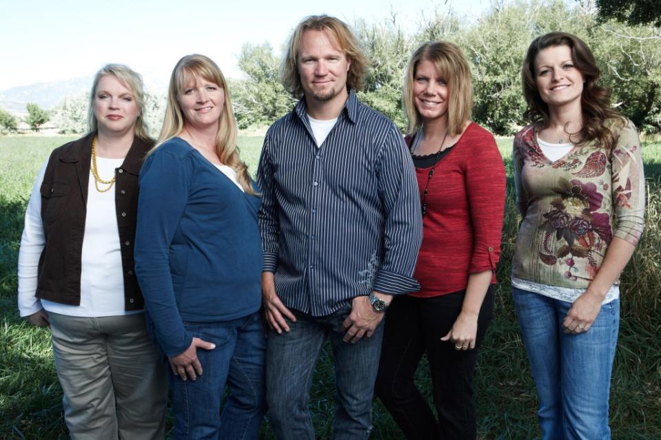The “Sister Wives” cast posing for a photo shoot for the show, which premiered in 2010. ©TLC/Courtesy Everett Collection