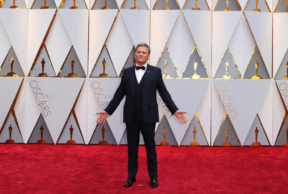 89th Langer Weg zum Roten Teppich: Viggo Mortensen bei den Oscars 2017. (Bild: REUTERS/Mike Blake)