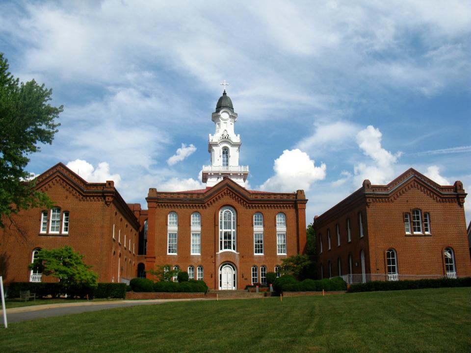 Virginia Theological Seminary, located in Alexandria, Virginia, is under the denomination Episcopal Church. The seminary recently announced a $1.7 million reparations fund to aid families affected by its previous policies.