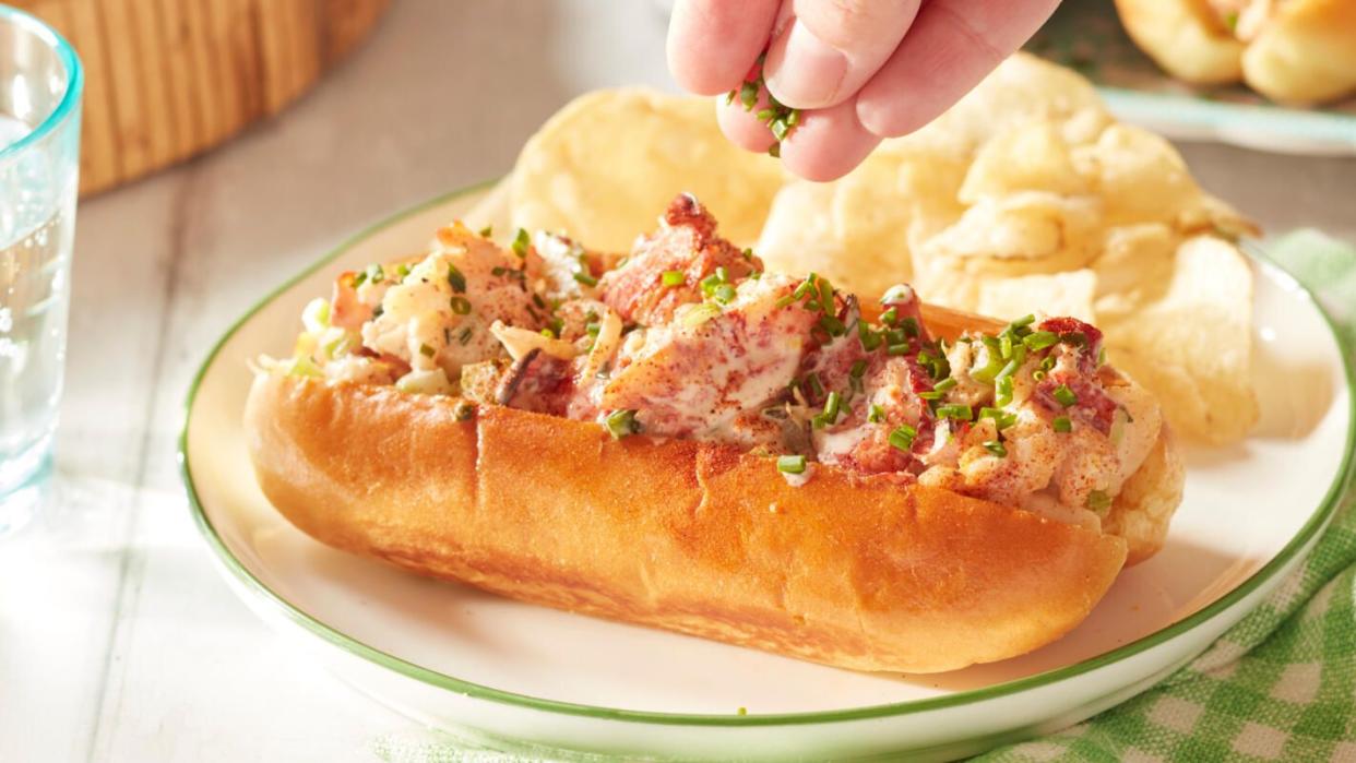 the pioneer woman's lobster rolls recipe