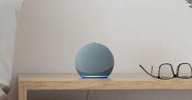 vuelve a tirar de precio su altavoz inteligente Echo Dot