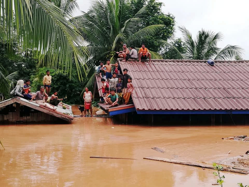 <p>Villagers evacuate after the Xepian-Xe Nam Noy hydropower dam collapsed in Attapeu province, Laos, July 24, 2018. (Photo: ABC Laos News/Handout via Reuters) </p>