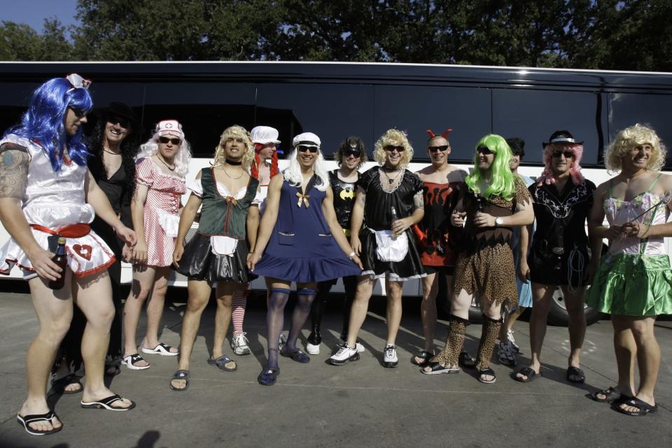 Oakland A&#39;s players in dress-up mode, circa 2008. (AP)