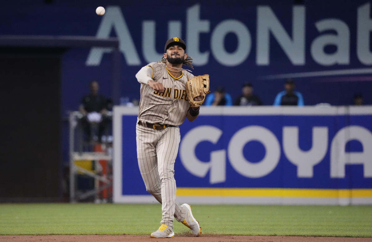 Padres' only plan for Tatis is to play him 'on the field' - The San Diego  Union-Tribune