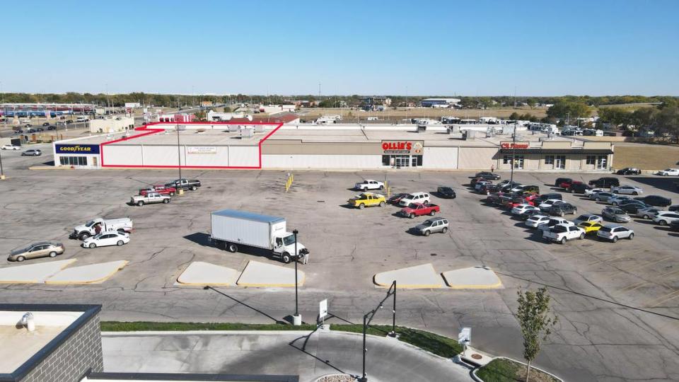 Black Friday Deals is a bin store chain that’s coming to Wichita before the actual Black Friday this year. The store is taking part of the former Kmart space at Saddlecreek Crossing at 47th and Broadway. It will be between Goodyear Tires and the new Ollie’s Bargain Outlet coming to the center.