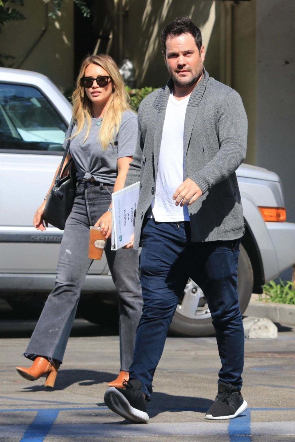 Hilary Duff and Mike Comrie had lunch together without their son on Aug. 30. (Photo: AKM-GSI)