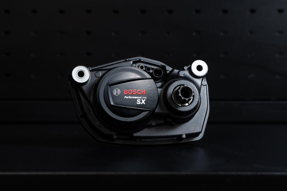 Devinci E-Troy Lite, Bosch Performance Line SX motor