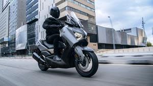 Action image of the 2023 Yamaha XMAX scooter