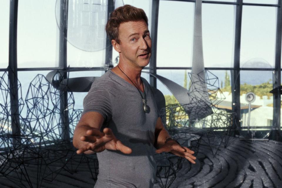 Illuminati? Ed Norton as tech bro Miles (Courtesy of Netflix © 2022)