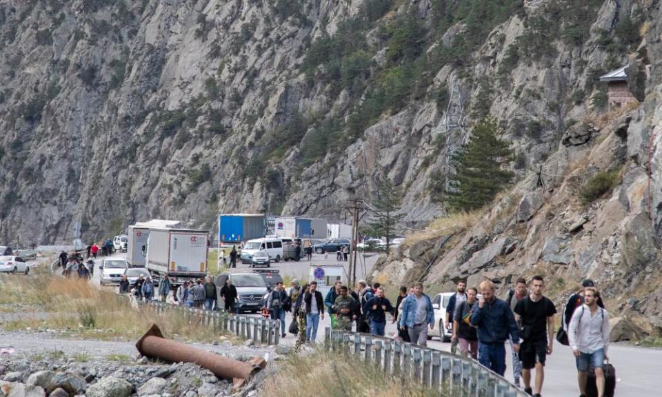 Russians cross the border into Georgia to escape military service in Ukraine 