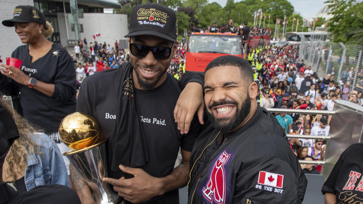 Drake's Kawhi Leonard Jersey Shows Drizzy Is Still All About The Raptors  Hero - Narcity