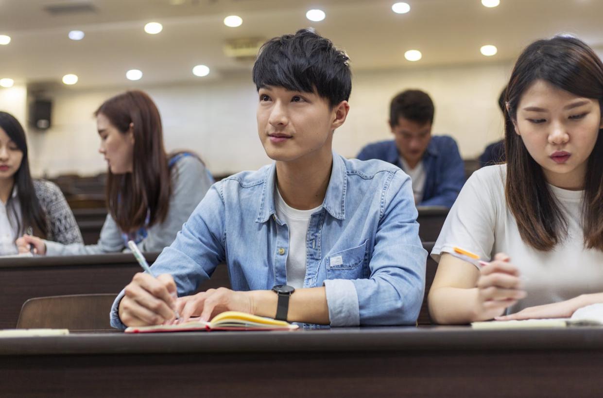 Asian American studies courses are beginning to draw from more disciplines. <a href="https://www.gettyimages.com/detail/photo/university-student-paying-attention-in-class-royalty-free-image/1201330441?phrase=asian+college+students&adppopup=true" rel="nofollow noopener" target="_blank" data-ylk="slk:gahsoon/E+ via Getty Images;elm:context_link;itc:0;sec:content-canvas" class="link ">gahsoon/E+ via Getty Images</a>