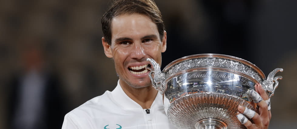 Rafael Nadal a facilement dominé Novak Djokovic (6-0, 6-2, 7-5) et remporte son 13e Roland-Garros.
