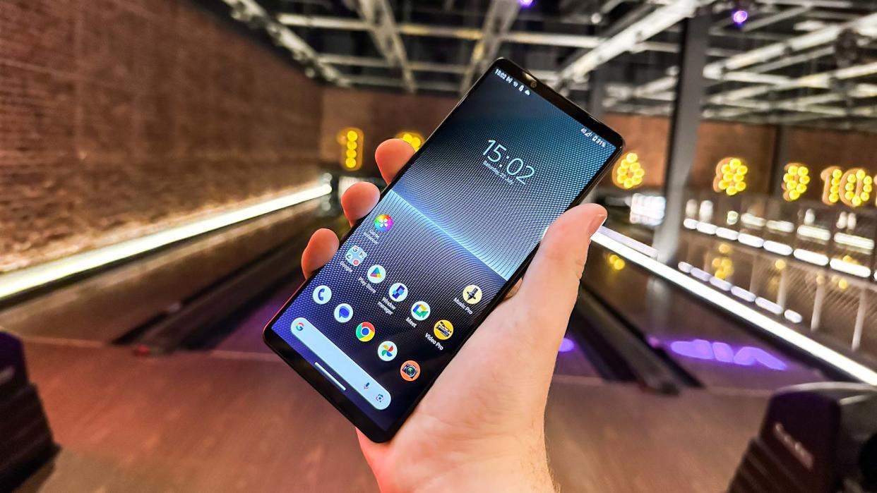  The Sony Xperia 1 V in hand from the front 