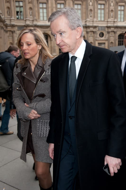 El Presidente de Vuitton Moet Hennessy, <b>Bernard Arnault</b>, posee una fortuna de <b>41 billones de dólares.</b>