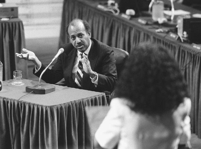 Alcee Hastings testifying at his impeachment trial in 1989.  (Photo: Michael Jenkins/Congressional Quarterly/Getty Images)